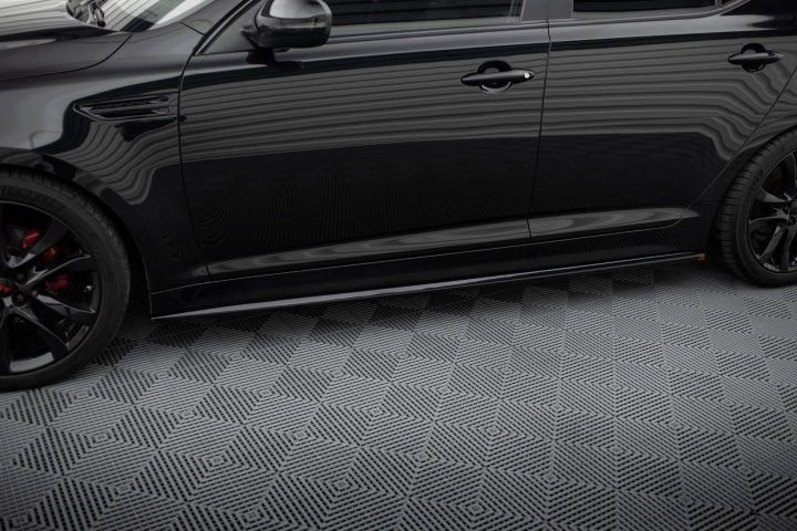 Kia Optima Mk3 2010-2013 Sidoextensions V.1 Maxton Design i gruppen Välj bilmodell / KIA / Optima 2000-2015 hos DDESIGN Scandinavia AB (KI-OP-1-SD1G)