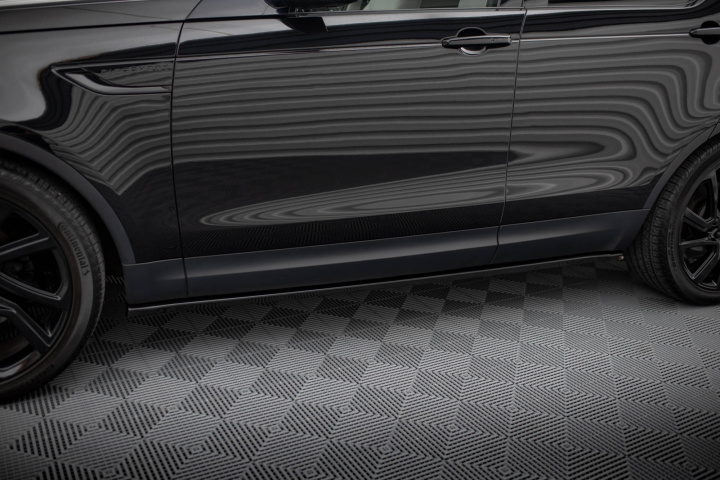 Land Rover Discovery HSE MK5 2017+ Sidokjolar / Sidoextensions Maxton Design i gruppen Välj bilmodell / Land Rover / Discovery hos DDESIGN Scandinavia AB (LR-DISCO-5-HSE-SD1G)