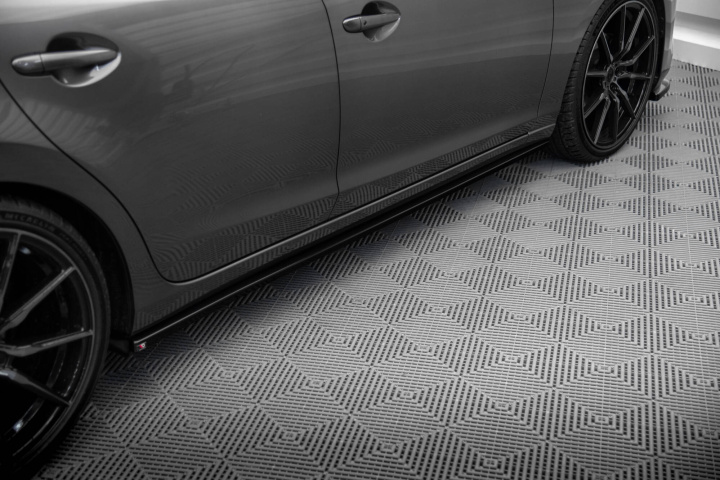 Mazda 6 Kombi Mk3 2012-2017 Sidoextensions V.2 Maxton Design i gruppen Välj bilmodell / Mazda / 6 12+ / Styling hos DDESIGN Scandinavia AB (MA-6-3F-K-SD1G)
