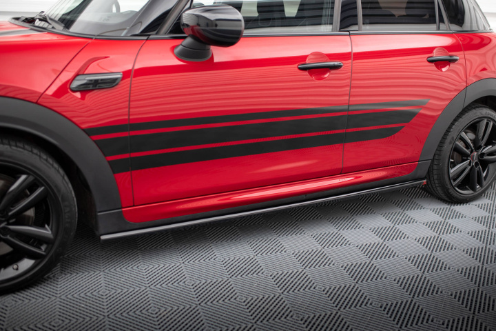 Mini Cooper S John Cooper Works F56 Facelift 2022+ Sidoextensions V.1 Maxton Design i gruppen Välj bilmodell / Mini / Cooper (F55/56/57) 2014+ / Styling hos DDESIGN Scandinavia AB (MC-3F-56-JCW-5D-SD1G)