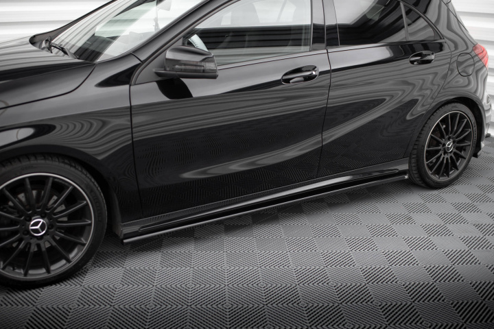 Mercedes A-Klass AMG-Line W176 Facelift 2015-2018 Sidokjolar / Sidoextensions Maxton Design i gruppen Välj bilmodell / Mercedes Benz / A-Klass 12-18 (W176) / Styling hos DDESIGN Scandinavia AB (ME-A-176F-AMGLINE-SD1G)
