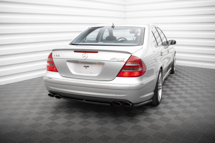 Mercedes-Benz E55 AMG W211 2003-2006 Bakre Splitter V.1 Maxton Design i gruppen Välj bilmodell / Mercedes Benz / E-Class 02-09 (W211) / Styling hos DDESIGN Scandinavia AB (ME-E-211-AMG-RD1G)