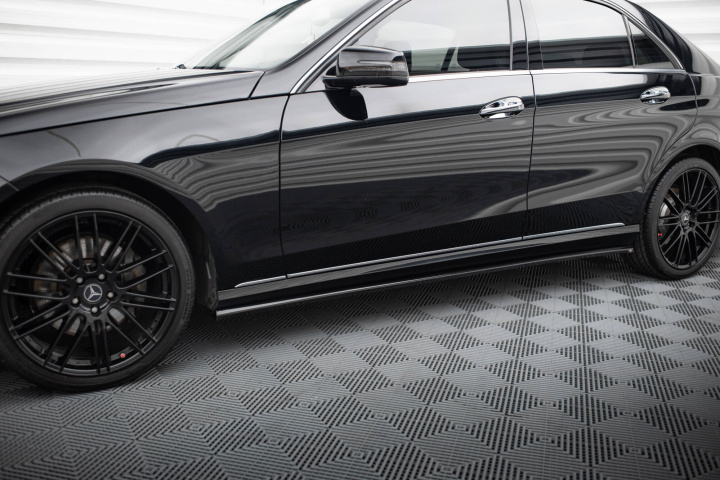 Mercedes-Benz E-Klass W212 Facelift 2012-2016 Sidoextensions V.1 Maxton Design i gruppen Välj bilmodell / Mercedes Benz / E-Class 09-16 (W212) / Styling hos DDESIGN Scandinavia AB (ME-E-212F-SD1G)