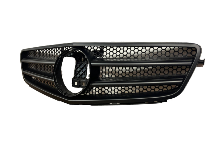 MERCEDES C-Class W204 09-14 Mattsvart Sportgrill AMG Sport-Look i gruppen Välj bilmodell / Mercedes Benz / C-Class 07-15 (W204) / Styling hos DDESIGN Scandinavia AB (ME357001)