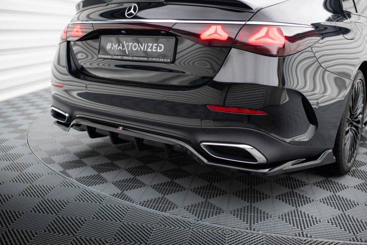 Mercedes-Benz E-Klass AMG-Line W214 2023+ Bakre Splitter (Med Splitters) V.1 Maxton Design i gruppen Välj bilmodell / Mercedes Benz / E-Class 2023+ (W214) hos DDESIGN Scandinavia AB (MEE214AMGLINERD1GRD2G)
