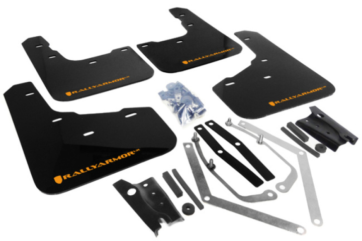 Ford Fiesta ST 2013-2019 Stänklappar UR Svarta Med Orange Logotyp Rally Armor i gruppen Välj bilmodell hos DDESIGN Scandinavia AB (MF29-UR-BLK-OR)