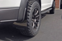 2017-19 Ford Raptor Svarta Stänkskydd med Vit Logo Rally Armor