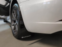 Tesla Model 3 17+ Svart Stänkskydd Vit Logo Rally Armor