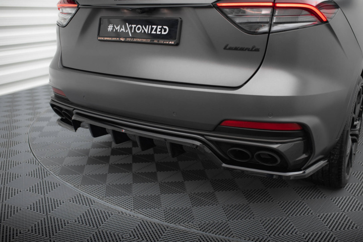 Maserati Levante Trofeo Mk1 2018- Bakre Splitter (Med Splitters) V.1 Maxton Design i gruppen Välj bilmodell / Maserati / Levante 2016+ hos DDESIGN Scandinavia AB (MS-LE-1-TR-RD1G-RD2G)