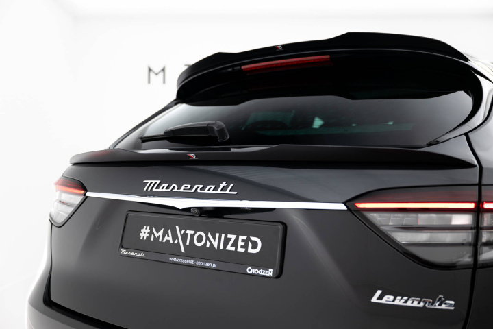 Maserati Levante GT Mk1 Facelift 2016-2024 Nedre Vingextension Maxton Design i gruppen Välj bilmodell / Maserati / Levante 2016+ hos DDESIGN Scandinavia AB (MS-LE-1F-GT-CAP2G)