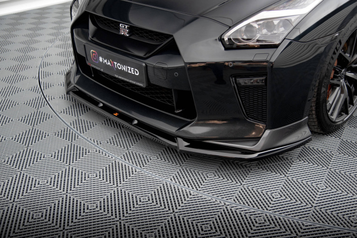 Nissan GTR R35 Facelift 2016-2022 Frontsplitter / Frontläpp V.2 Maxton Design i gruppen Välj bilmodell / Nissan / GTR R35 2009+ / Styling hos DDESIGN Scandinavia AB (NI-GTR-4F3-FD2G)