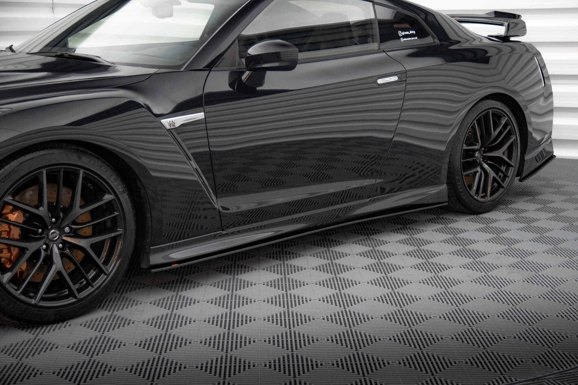 Vasid Design R35 Nissan GTR R35 Facelift 2016-2022 Street Pro Sidokjolar ...