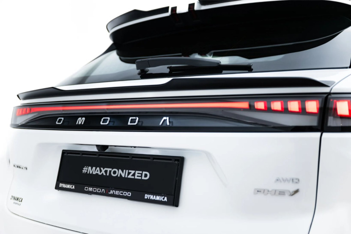 Omoda 9 Mk1 2025- Nedre Vinge / Vingextension Maxton Design i gruppen Välj bilmodell hos DDESIGN Scandinavia AB (OM-9-1-CAP2G)