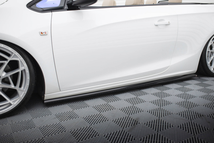 Opel Cascada 2013-2019 Sidoextensions V.1 Maxton Design i gruppen Välj bilmodell / Opel / Cascada 2013-2019 hos DDESIGN Scandinavia AB (OP-CA-1-SD1G)