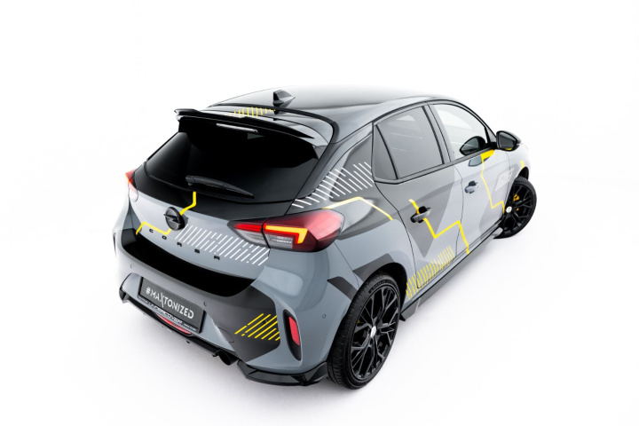 Opel Corsa F Facelift (Mk6 Facelift) 2023+ Vinge / Vingextension Maxton Design i gruppen Välj bilmodell / Opel / Corsa F 2019+ hos DDESIGN Scandinavia AB (OP-CO-FF-CAP1G)