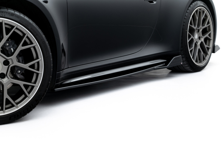 Porsche 911 Carrera Sport Design 992 2019-2025 Sidoextensions V.2 Maxton Design i gruppen Välj bilmodell / Porsche / 992 2018+ hos DDESIGN Scandinavia AB (PO-911-992CAAEROSPORTSD2G)