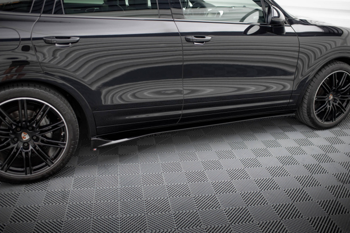 Porsche Cayenne Mk2 Facelift 2014-2018 Sidokjolar / Sidoextensions Maxton Design i gruppen Välj bilmodell / Porsche / Cayenne 10+ / Styling hos DDESIGN Scandinavia AB (PO-CAY-2F-SD1G)