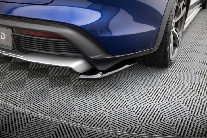 Porsche Taycan Cross Turismo 4S 2019-2024 Bakre Sidoextensions Maxton Design i gruppen Välj bilmodell / Porsche / Taycan 19+ hos DDESIGN Scandinavia AB (PO-TAY-1-4S-CT-RSD1G)