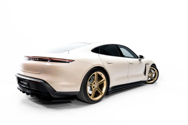 Porsche Taycan / Taycan 4 / Taycan 4S / Taycan GTS Mk1 2019+ Sidokjolar / Sidoextensions Maxton Design i gruppen Välj bilmodell / Porsche / Taycan 19+ hos DDESIGN Scandinavia AB (PO-TAY-1-SD2G)