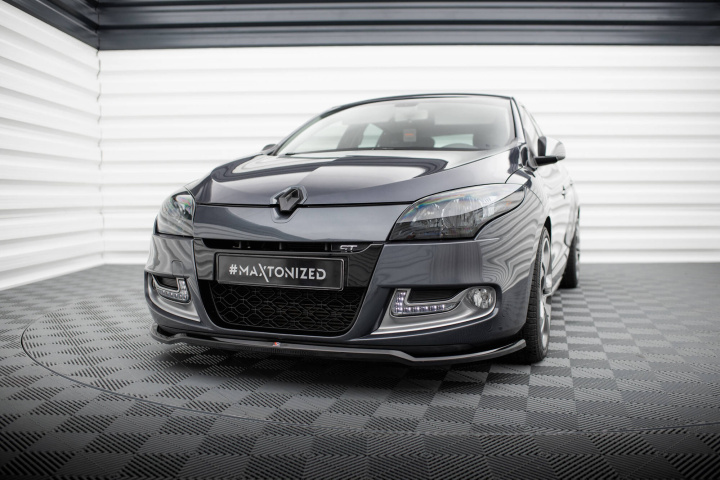 Renault Megane GT Mk3 Facelift 2012-2013 Frontsplitter V.1 Maxton Design i gruppen Välj bilmodell / Renault / Megane 08-16 / Styling hos DDESIGN Scandinavia AB (RE-ME-3-GT-FD1G)