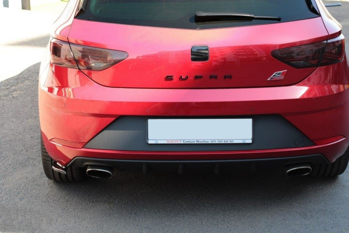 Seat Leon Cupra MK3 Facelift Hatchback 2017-2020 Bakre Sidoextensions V.2 Maxton Design i gruppen Välj bilmodell / Seat / Leon Mk3 12-20 / Styling hos DDESIGN Scandinavia AB (SE-LE-3F-CU-RSD2G)