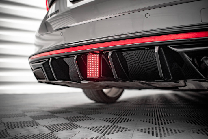 Skoda Octavia RS MK4 2020+ LED Bromsljus till Diffuser Maxton Design i gruppen Välj bilmodell / Skoda / Octavia MK4 20+ hos DDESIGN Scandinavia AB (SK-OC-4-RS-RS1RLG-LED)