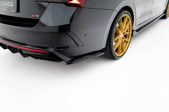 Skoda Octavia RS Liftback / Combi Mk4 / Mk4 Facelift 2020-2024 Bakre Sidoextensions V.7 Maxton Design i gruppen Välj bilmodell / Skoda / Octavia MK4 20+ hos DDESIGN Scandinavia AB (SK-OC-4F-RS-RSD3G)