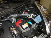 SP1902BLK-2305 Nissan Juke 1.6L 4 cyl. Turbo (Inc. Nismo Edition) 11-15 Svart Short Ram Luftfilterkit Injen (2)