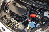 SP9018WB-1689 Ford Fiesta ST 1.6L turbo 16+ Svart Short Ram Luftfilterkit Injen (2)