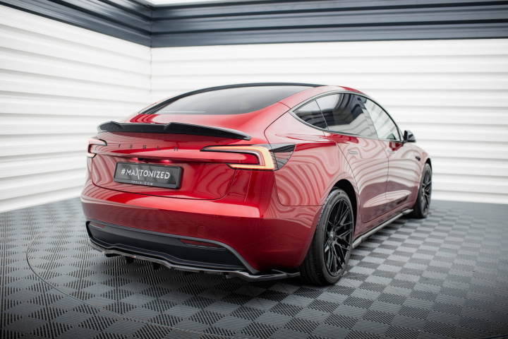 Tesla Model 3 Highland (Facelift) 2023+ Bakre Splitter (Med Splitters) V.1 Maxton Design i gruppen Välj bilmodell / Tesla Motors / Tesla Model 3 2017+ / Styling hos DDESIGN Scandinavia AB (TE-MODEL3-1F-RD1G-RD3G)