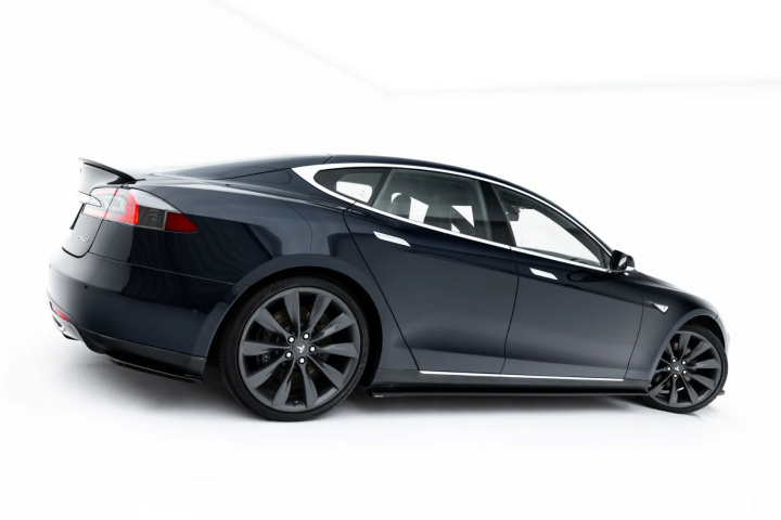 Tesla Model S Mk1 2012-2016 Sidoextensions V.1 Maxton Design i gruppen Välj bilmodell / Tesla Motors / Tesla Model S 2012+ hos DDESIGN Scandinavia AB (TE-MODELS-1-SD1G)