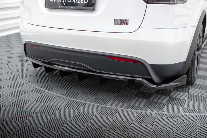 Tesla Model X Mk1 Facelift 2021+ Bakre Splitter (Med Splitters) V.1 Maxton Design i gruppen Välj bilmodell / Tesla Motors / Tesla Model X 2015+ hos DDESIGN Scandinavia AB (TE-MODELX-1F-RD1G-RD2G)