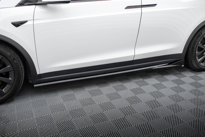 Tesla Model X Mk1 Facelift 2021+ Sidoextensions V.1 Maxton Design i gruppen Välj bilmodell / Tesla Motors / Tesla Model X 2015+ hos DDESIGN Scandinavia AB (TE-MODELX-1F-SD1G)