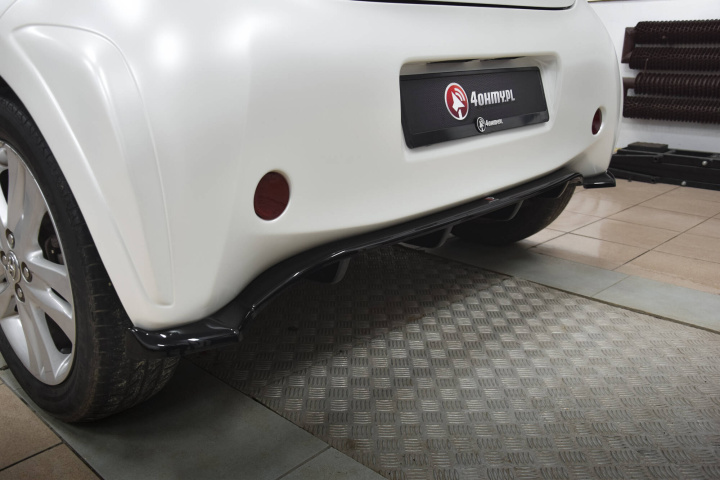 Toyota IQ 2008-2015 Bakre Splitter / Diffuser Maxton Design i gruppen Välj bilmodell / Toyota / IQ 08+ / Styling hos DDESIGN Scandinavia AB (TO-IQ-1-RD1G-RD2G)