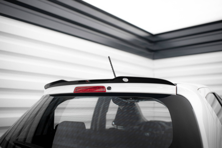 Toyota Yaris Mk3 Facelift 2014-2017 Vingextension V.1 Maxton Design i gruppen Välj bilmodell / Toyota / Yaris / Styling hos DDESIGN Scandinavia AB (TO-YA-3F2-CAP1G)