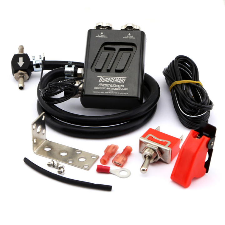 Laddtrycksregulator Med Två Steg V2 Svart Turbosmart i gruppen Tuning / Turbo & Kompressor-delar / Laddtrycksstyrning för turbos hos DDESIGN Scandinavia AB (TS-0105-1102)