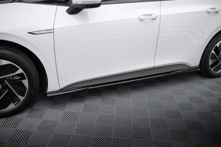 Volkswagen ID.3 Mk1 2019-2023 Sidoextensions V.1 Maxton Design i gruppen Välj bilmodell / VW / ID.3 2019-2023 hos DDESIGN Scandinavia AB (VW-ID3-1-SD1G)