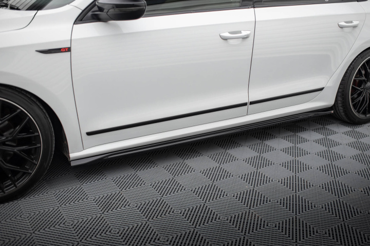 Volkswagen Passat GT B7 2010-2014 Sidoextensions Maxton Design i gruppen Välj bilmodell / VW / Passat 05-14 / Styling hos DDESIGN Scandinavia AB (VW-PA-B7-GT-SD1G)