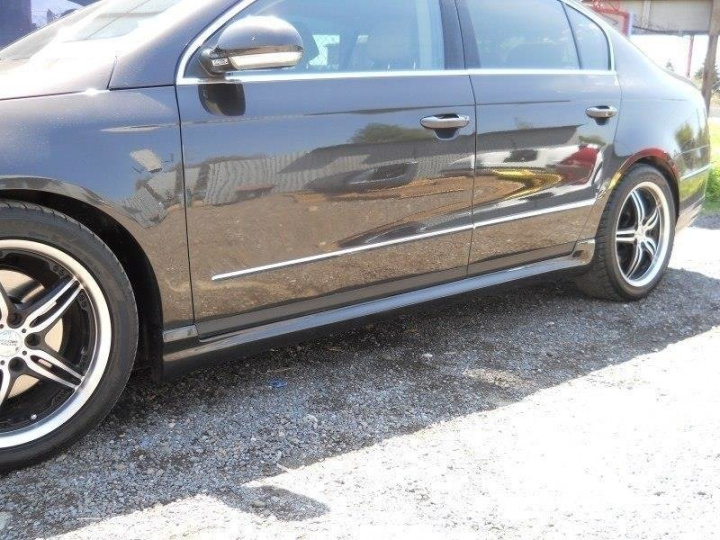VW PASSAT B7 < R-LINE > 2010-2014 Sidokjolar Maxton Design i gruppen Välj bilmodell / VW / Passat 05-14 / Styling hos DDESIGN Scandinavia AB (VW-PA-B7-RLINE-S1A)