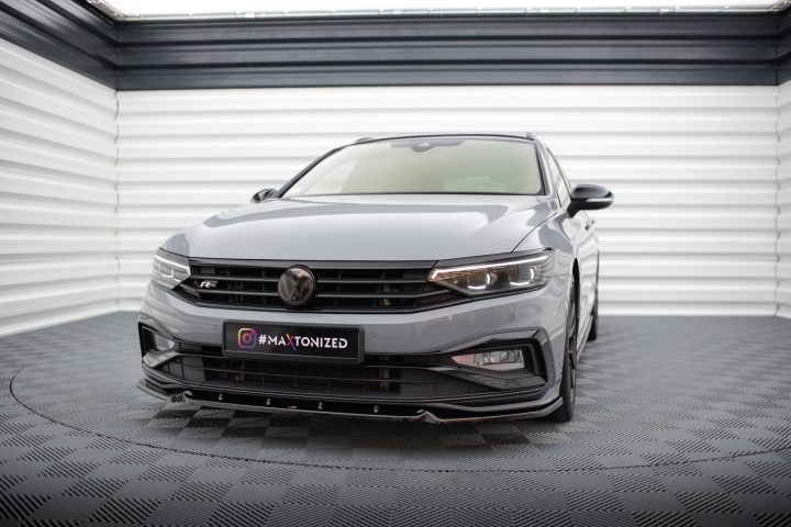 Volkswagen Passat R-Line Sedan/Variant B8 Facelift 2019+ Frontläpp / Frontsplitter V.1 Maxton Design i gruppen Välj bilmodell / VW / Passat B8 14-24 / Styling hos DDESIGN Scandinavia AB (VW-PA-B8F-RLINE-FD1G)