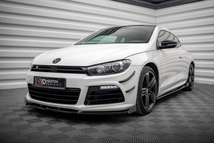 Volkswagen Scirocco R Mk3 2008-2014 Frontläpp / Frontsplitter V.3 med Splitters Maxton Design i gruppen Välj bilmodell / VW / Scirocco 08-17 / Styling hos DDESIGN Scandinavia AB (VW-SC-3-R-FD3G-FSF1B)