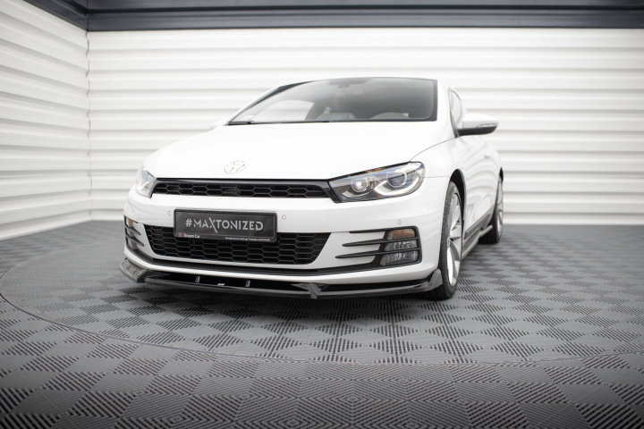 Volkswagen Scirocco Mk3 Facelift 2014-2017 Fronstplitter V.2 Maxton Design i gruppen Välj bilmodell / VW / Scirocco 08-17 / Styling hos DDESIGN Scandinavia AB (VW-SC-3F-FD2G)