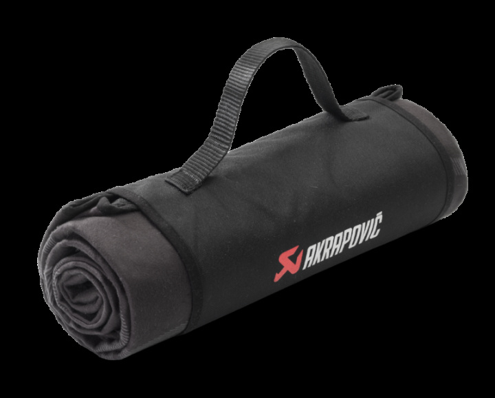 Akrapovic Picnic Blanket - Svart/Grey i gruppen Välj bilmodell hos DDESIGN Scandinavia AB (akr802344)