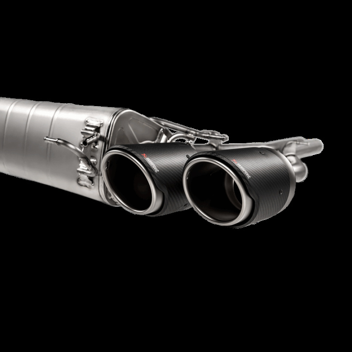 Akrapovic 2018+ Alfa Romeo Giulia Quadrifoglio Slip-On Avgassystem (Titanium) Med Titanium/Kolfiber Tips i gruppen Välj bilmodell hos DDESIGN Scandinavia AB (akrS-AR-TI-7H)