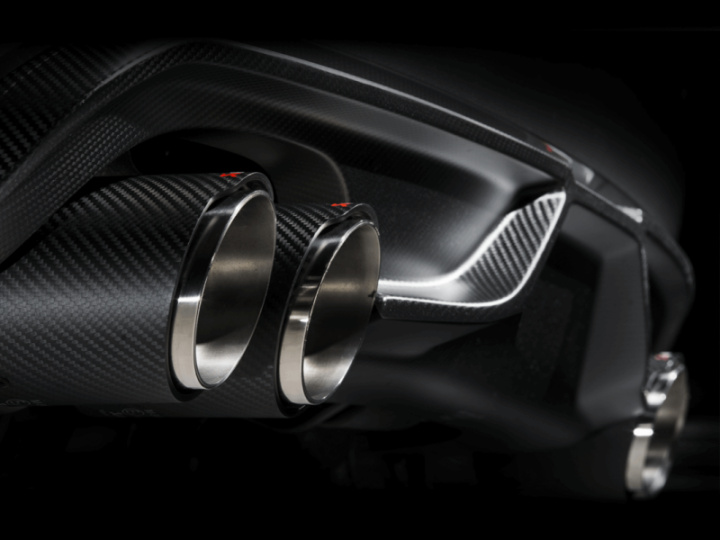 Akrapovic 2015+ BMW X5M (F85) Ändrör (Kolfiber) - Single i gruppen Välj bilmodell hos DDESIGN Scandinavia AB (akrTP-CT-39)