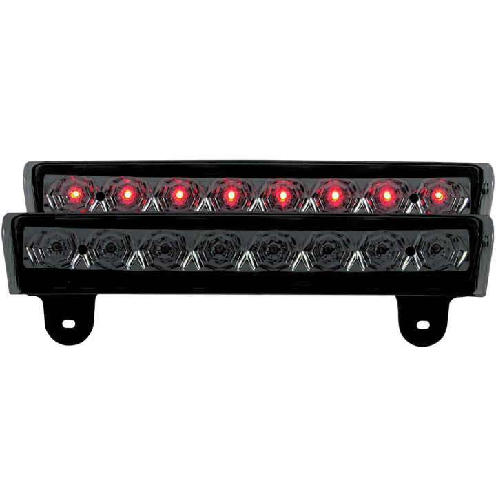 Chevrolet Suburban / Tahoe / GMC Yukon Denali / Xl 2000-2006 LED tredje bromsljus ANZO i gruppen Välj bilmodell hos DDESIGN Scandinavia AB (anz531087)