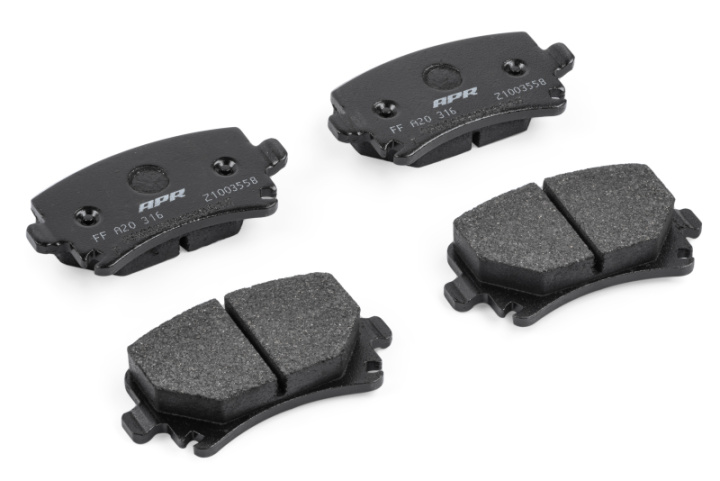Audi A3/A4/A3 Quattro/A4 Quattro 2006-2009 / Volkswagen GTI 2007-2011 & 2015-2021 Bromsbelägg Advanced Street Bak APR i gruppen Välj bilmodell hos DDESIGN Scandinavia AB (aprBRK00042)