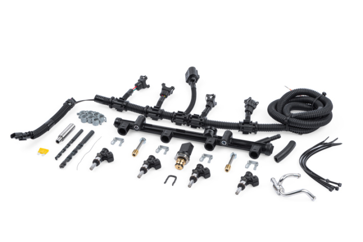 Audi A3 Quattro/S3 2015-2020 / Volkswagen Golf R/GTI 2015-2019 (8V/MK7) 2.0T EA888.3 Portinsprutningssystem APR i gruppen Välj bilmodell hos DDESIGN Scandinavia AB (aprMS100229)