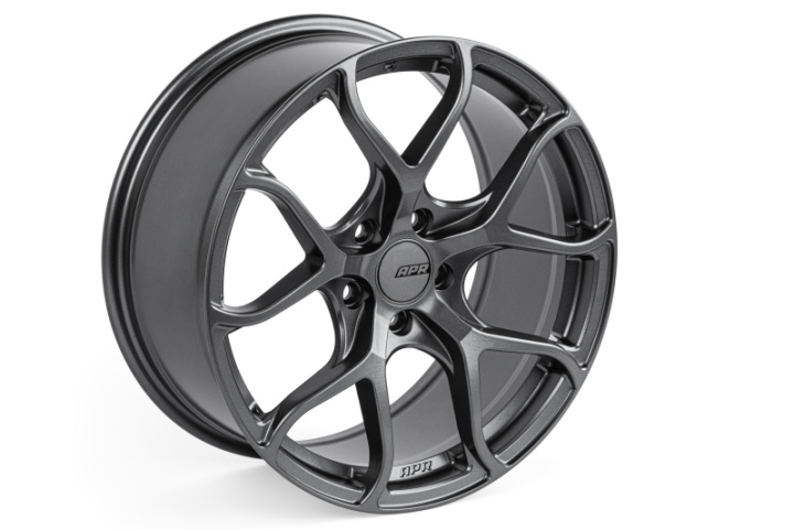 A01 Flow Formed Fälg 18x8.5 5x112 ET45 Navhål 66.5mm Gunmetalgrå APR i gruppen Välj bilmodell hos DDESIGN Scandinavia AB (aprWHL00016)