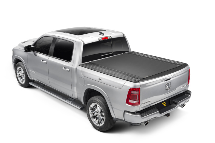 2019-2025 (NewBodyStyle) Ram 5\'7\'\' w/ RamBox w/ or, Passar ej Multifunction TG - Revolver X4s Flaklock BAK Industries i gruppen Välj bilmodell / Dodge hos DDESIGN Scandinavia AB (bak80227RB)